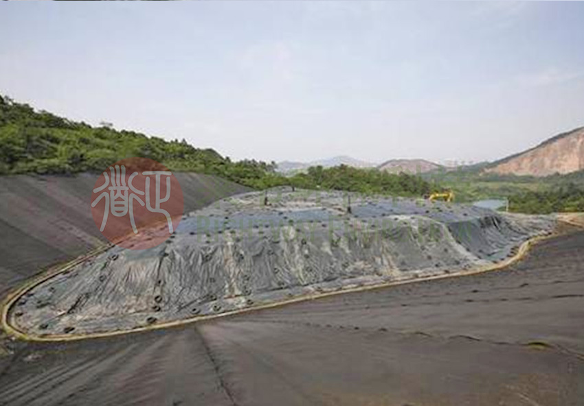 危險(xiǎn)廢物填埋場(chǎng)